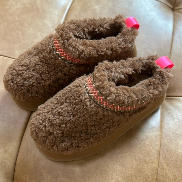 UGG Shoes - Platform Ugg Tazz Braid Platform Slippers